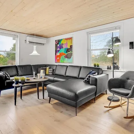 With Fireplace 06 Сasa de vacaciones Romo