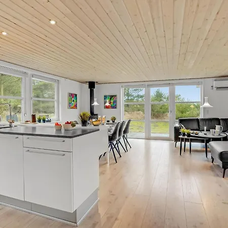 With Fireplace 06 Romo