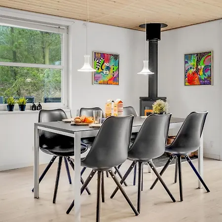 With Fireplace 06 Сasa de vacaciones