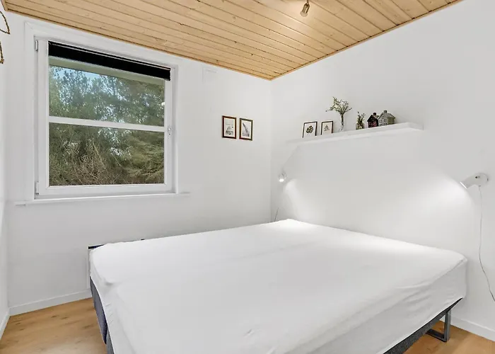 With Fireplace 06 Romo