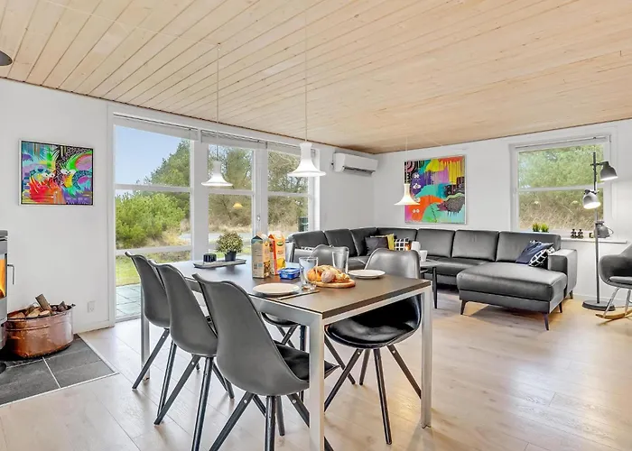 With Fireplace 06 Romo