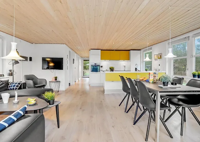 With Fireplace 06 Сasa de vacaciones