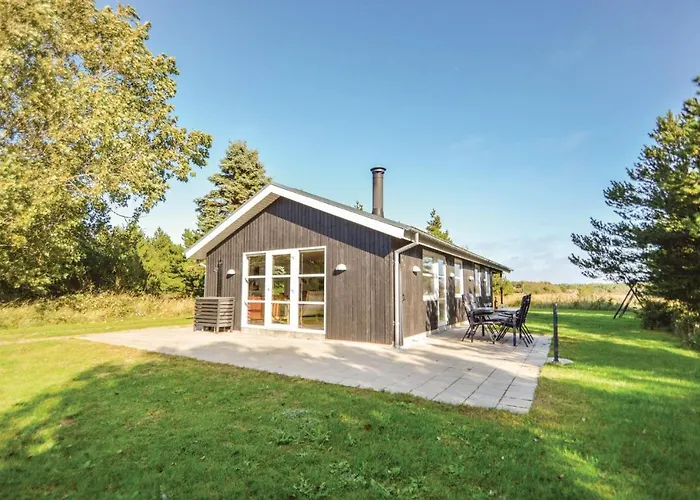 Сasa de vacaciones With Fireplace 06